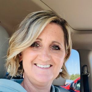 Meet your Posher, Kelli